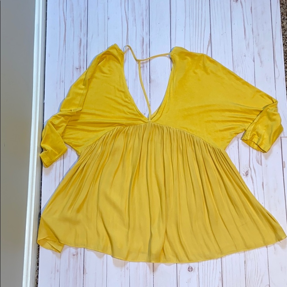 Yellow blouse - Picture 2 of 2